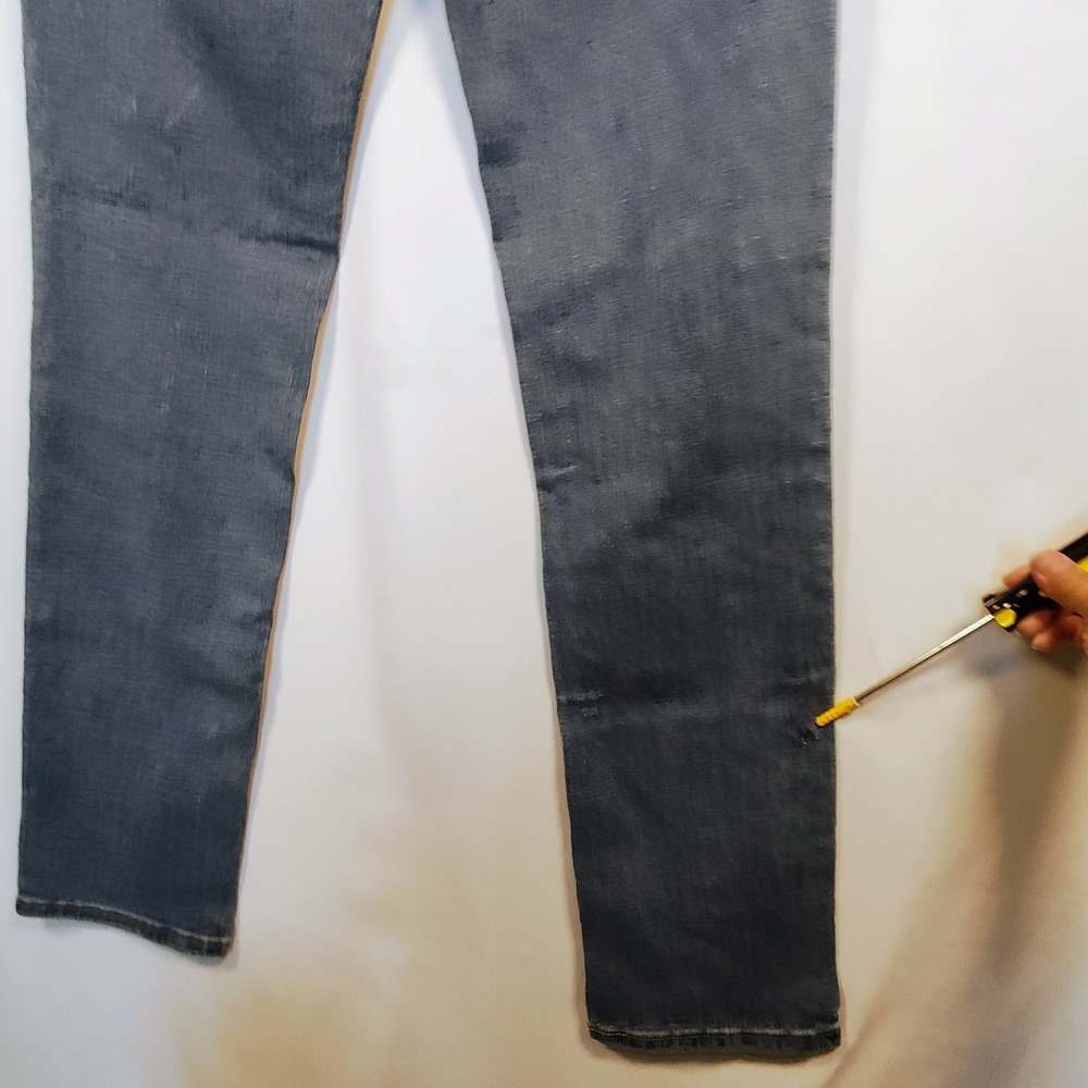 Levis 712 Slim Etroit Jeans Women's 30 Medium Wash Blue Denim Mid Rise Stretch - Picture 9 of 14